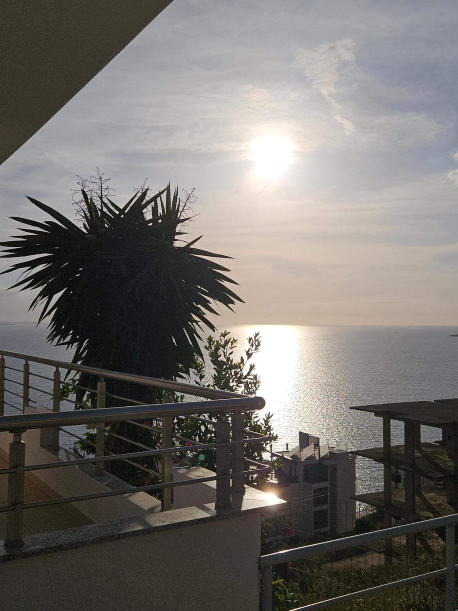 Nora'S Guesthouse Sarandë Exterior foto